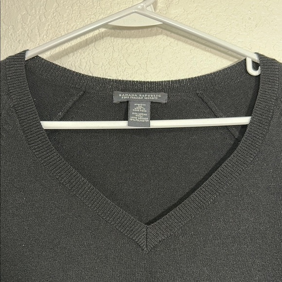 Wool Blend Black V-Neck Sweater M - Picture 5 of 6